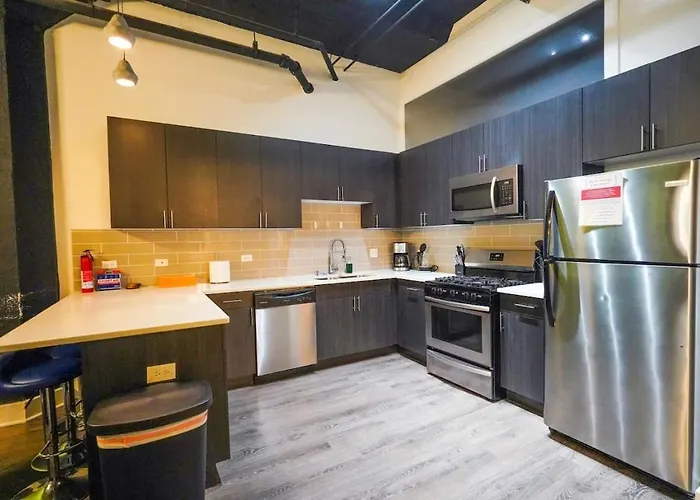 Apartamento Ideal 3br Business Or Leisure In Fully Stocked Kitchen & Fast Internet With Optional Parking Near Soldier Field, Grant Park & Mccormick Place