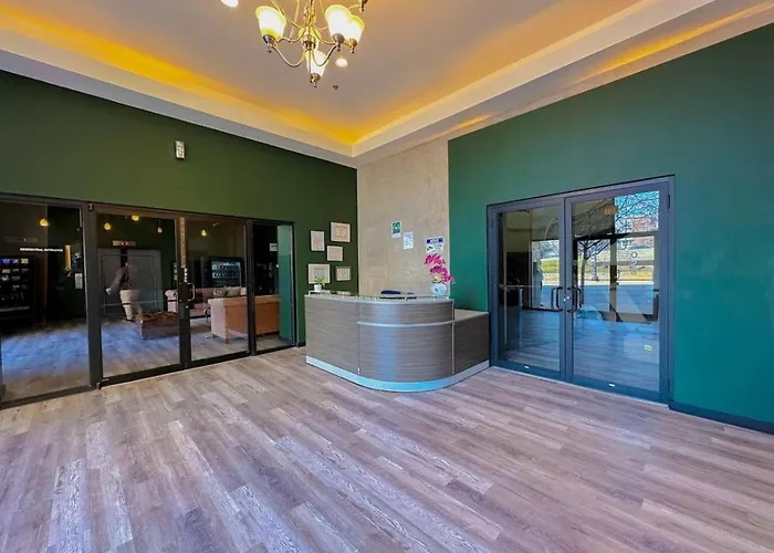 Ideal 3br Business Or Leisure In Fully Stocked Kitchen & Fast Internet With Optional Parking Near Soldier Field, Grant Park & Mccormick Place *