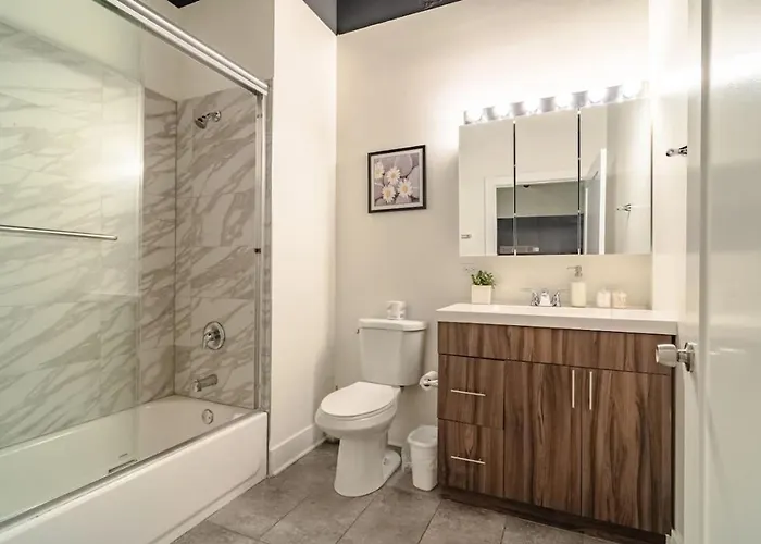 Apartamento Ideal 3br Business Or Leisure In Fully Stocked Kitchen & Fast Internet With Optional Parking Near Soldier Field, Grant Park & Mccormick Place *