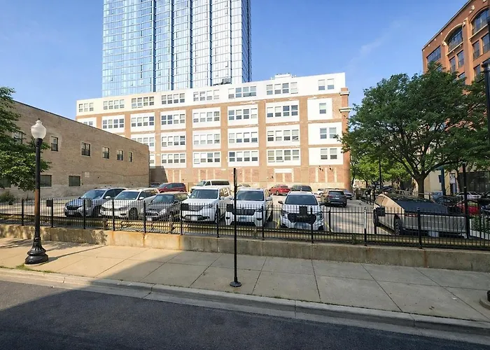 Ideal 3br Business Or Leisure In Fully Stocked Kitchen & Fast Internet With Optional Parking Near Soldier Field, Grant Park & Mccormick Place Apartamento Chicago